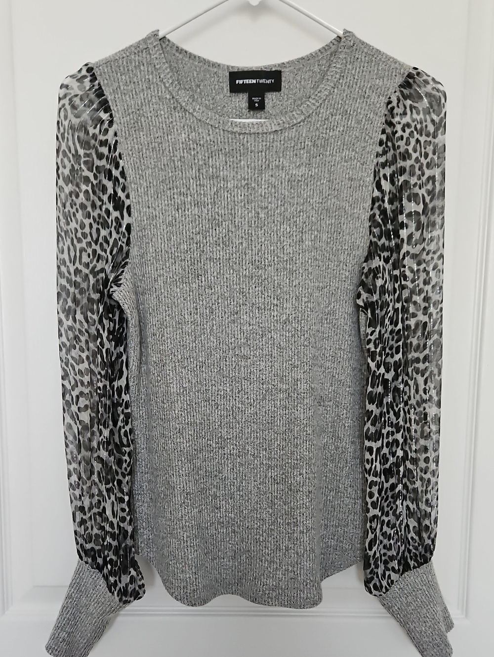 Fifteen Twenty Gray Ribbed Knit Top with Leopard Sheer Sleeves, Small